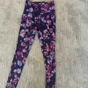 Athleta leggings with pockets